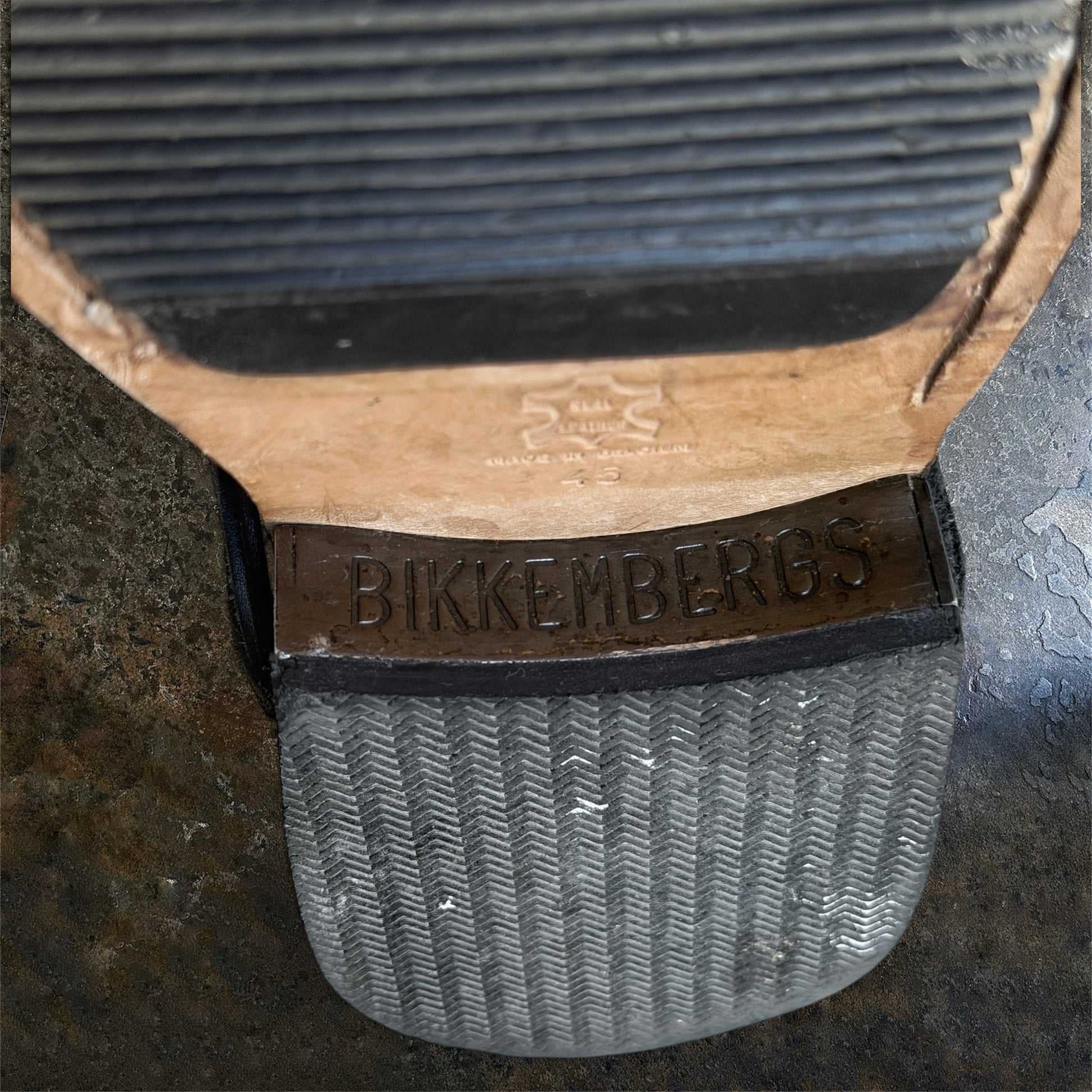 Dirk Bikkembergs Homme 1996 dark brown leather metal lace-through heel boots EU 45 - detail photo 14