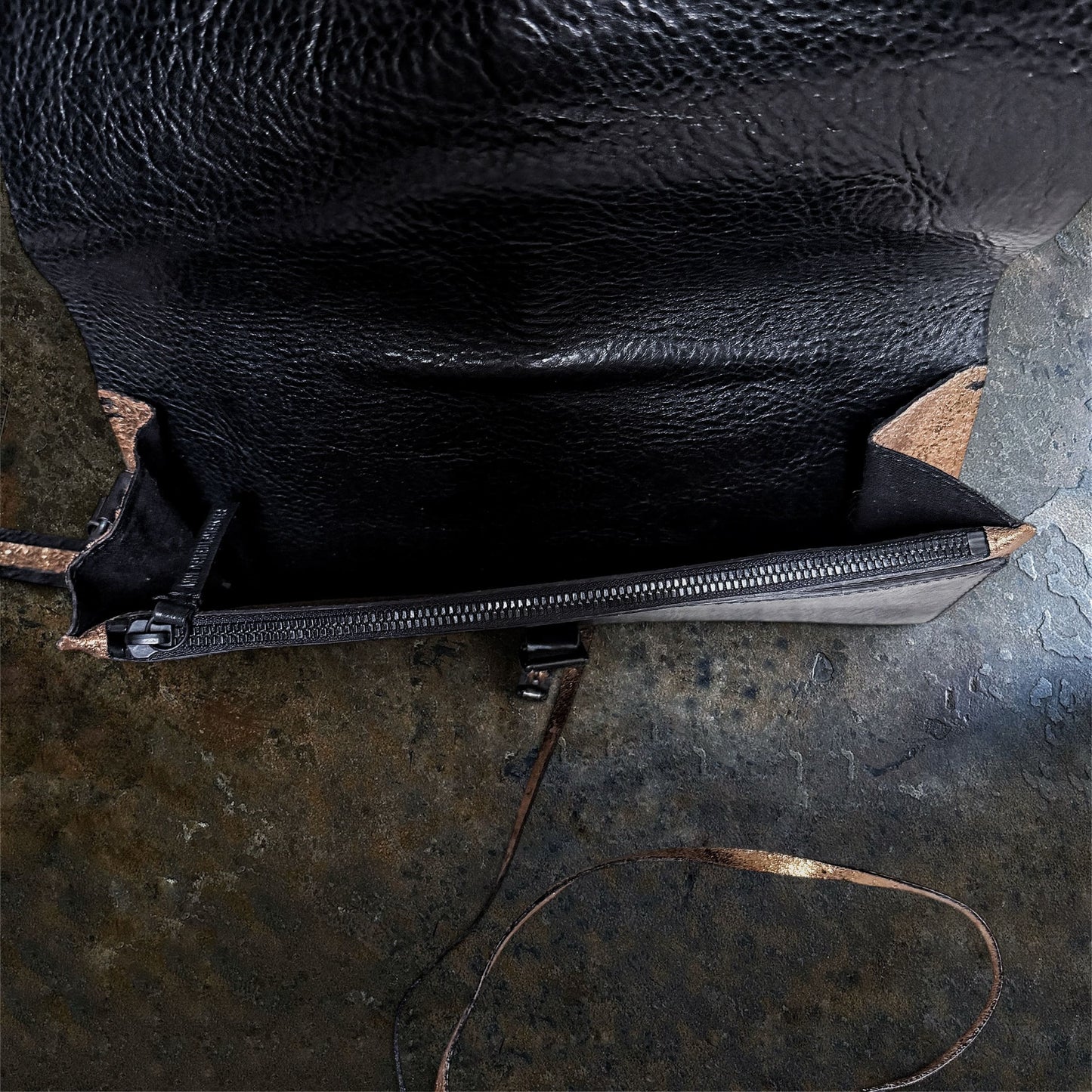 Ann Demeulemeester Vintage 90´s Clutch / Wristlet Bag Black and Gold