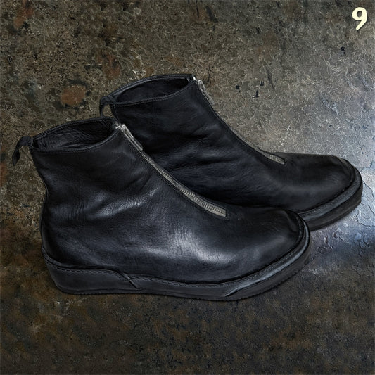 Guidi 1896 PLS front zip boots in black horse leather, EU 43 — product photograph 2