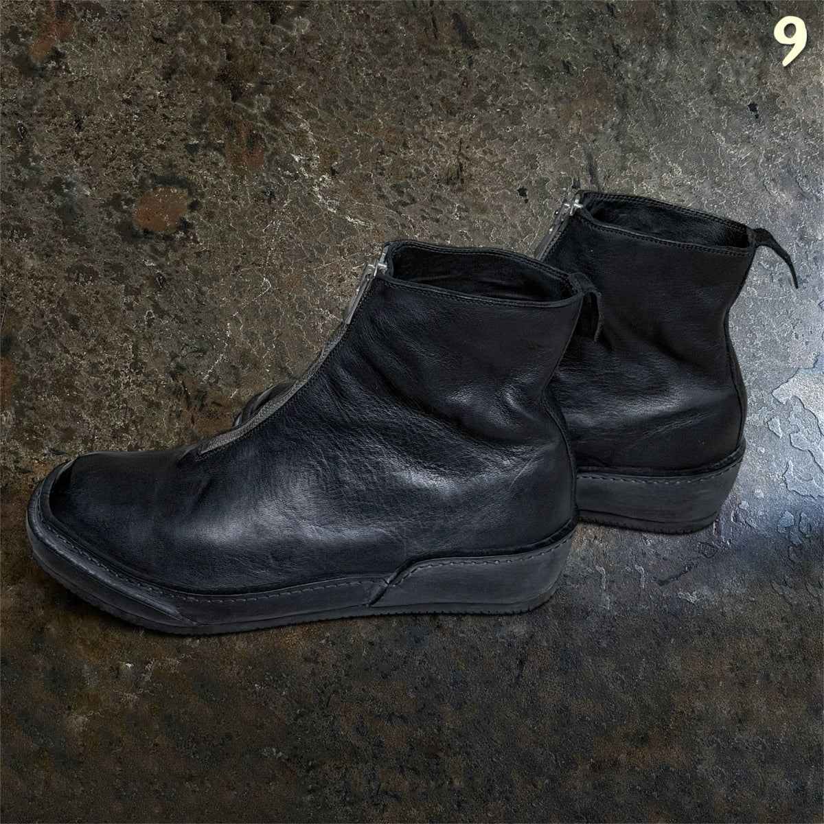 Guidi 1896 PLS front zip boots in black horse leather, EU 43 — product photograph 3