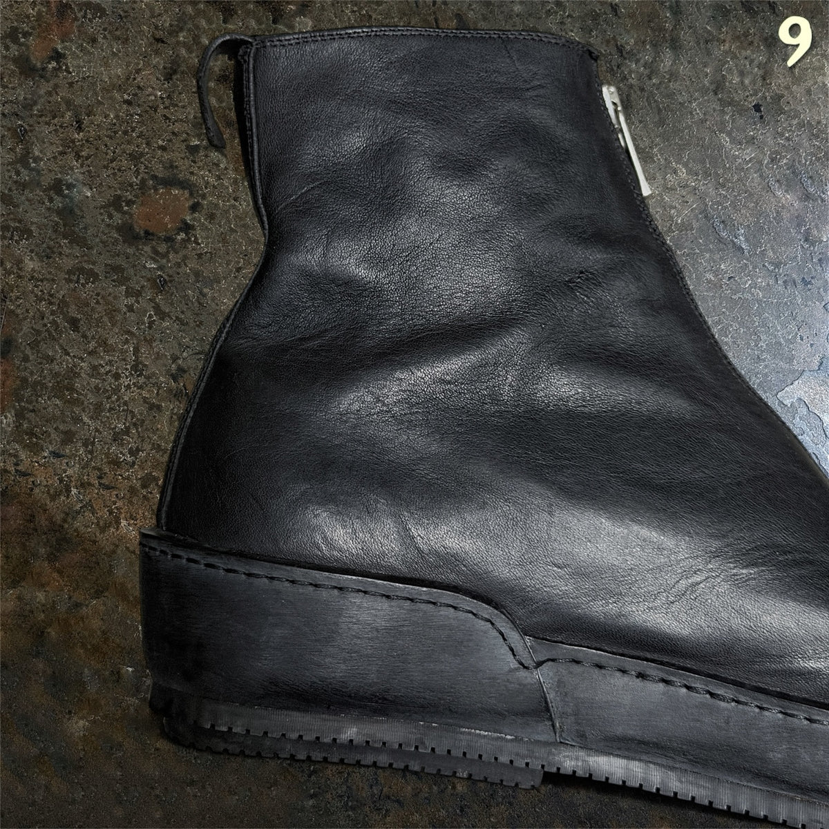 Guidi 1896 PLS front zip boots in black horse leather, EU 43 — product photograph 19