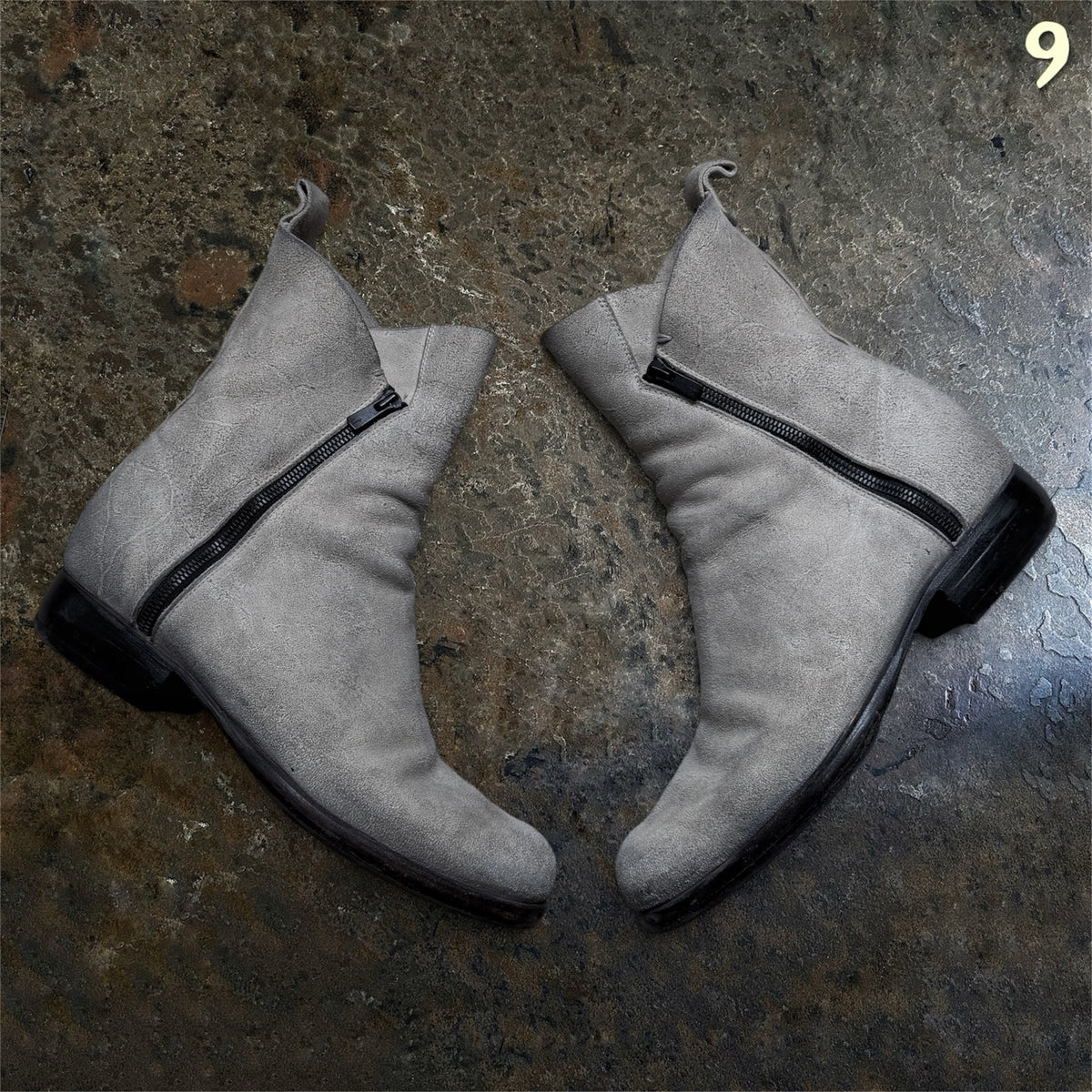 Lost & Found by Ria Dunn bone grey textured suede leather ankle boots EU 42, view 2