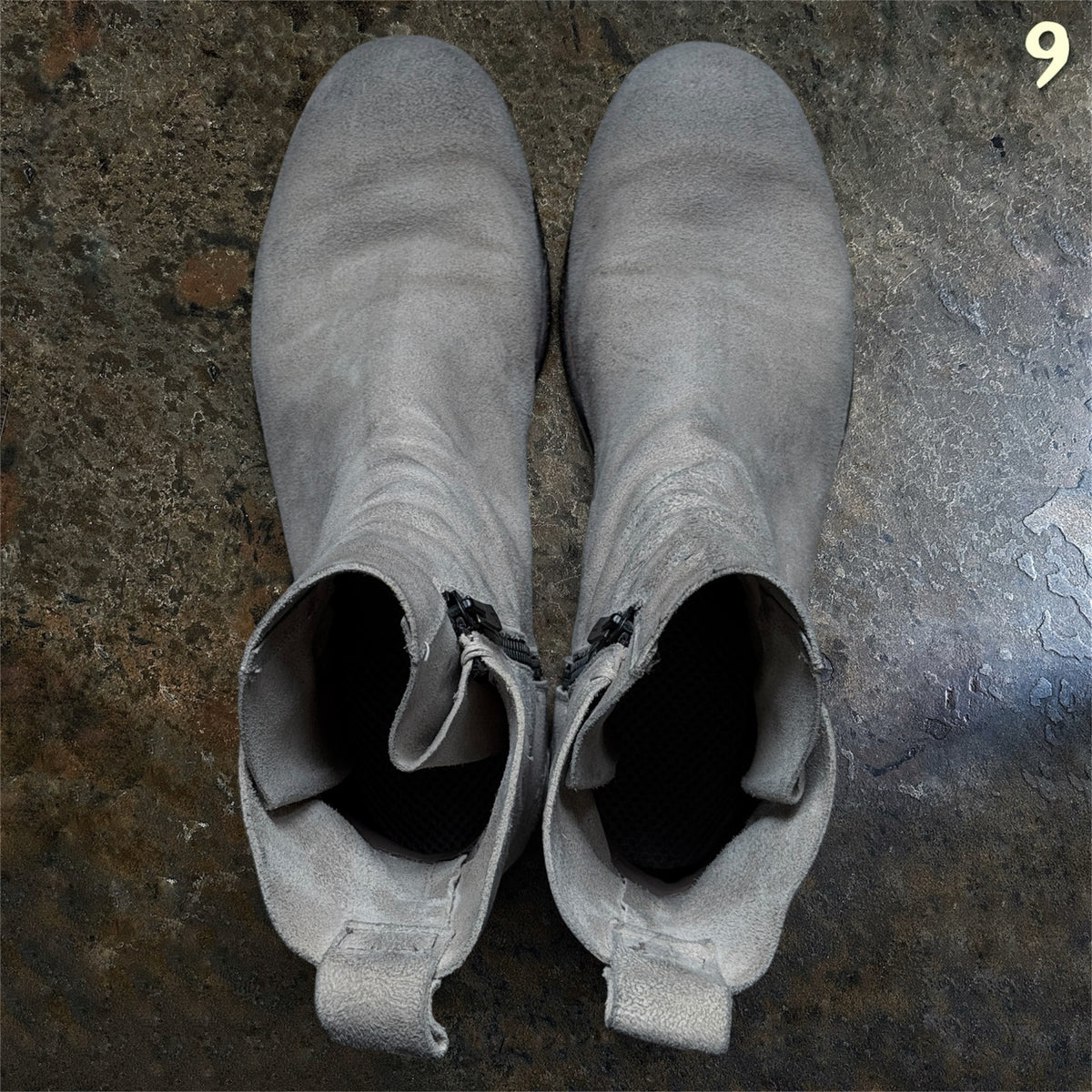 Lost & Found by Ria Dunn bone grey textured suede leather ankle boots EU 42, view 6